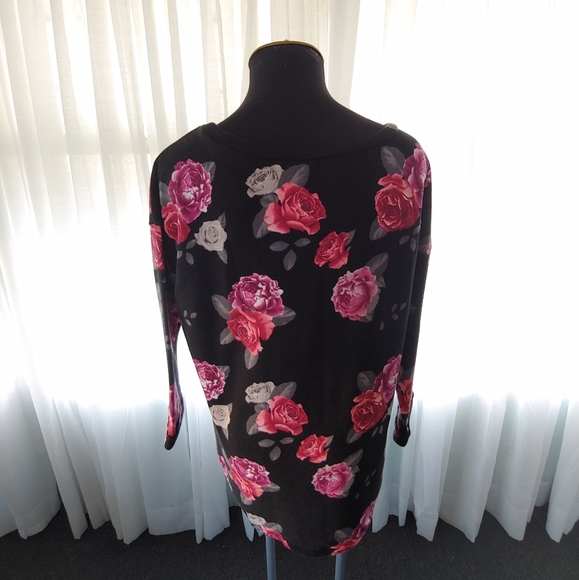 Floral sweatshirt SIZE L. - Picture 3 of 5
